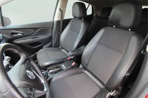 Used 2022 Buick Encore Preferred w/ Safety Package image 22