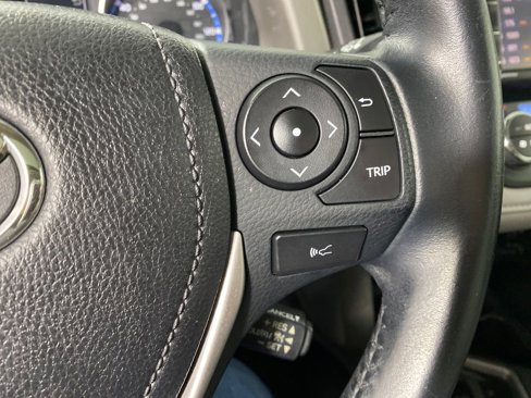 Used 2018 Toyota RAV4 XLE image 14
