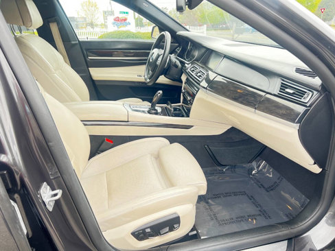 Used 2014 BMW 750Li image 12
