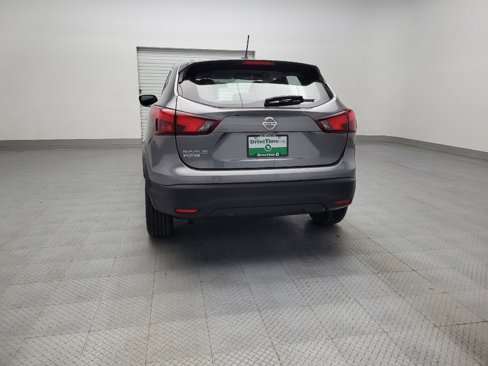 Used 2018 Nissan Rogue Sport S image 6