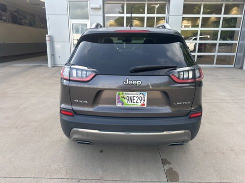 Used 2020 Jeep Cherokee Limited image 9