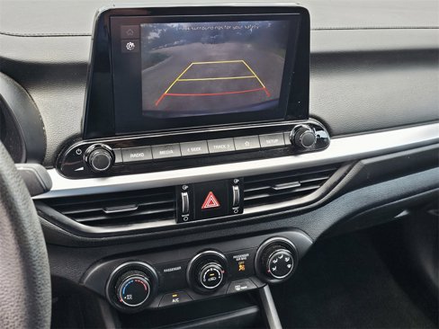 Used 2023 Kia Forte LXS image 10