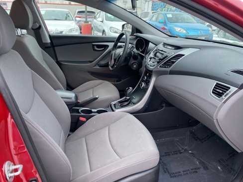 Used 2015 Hyundai Elantra SE image 26