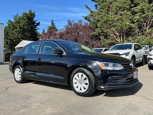 Used 2015 Volkswagen Jetta S image 2