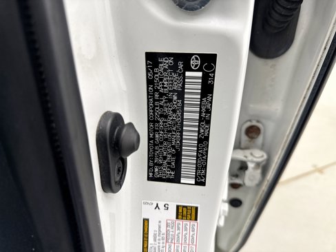 Used 2017 Toyota Prius Two image 18