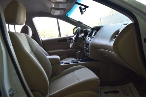 Used 2015 Nissan Pathfinder SV image 35