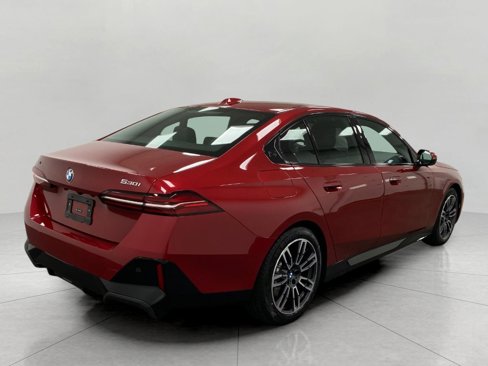 Certified 2025 BMW 530i xDrive w/ M Sport Package image 3