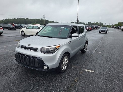 Used 2016 Kia Soul + image 4