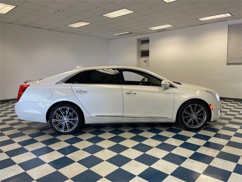 Used 2015 Cadillac XTS Premium image 12