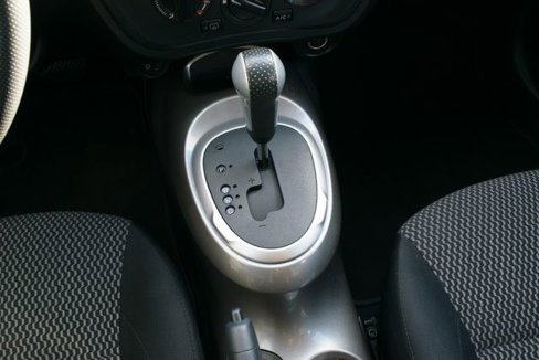 Used 2017 Nissan Juke S image 25