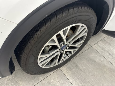 Used 2020 Ford Escape SEL image 37