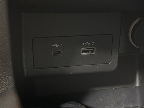 Used 2023 Nissan Kicks SR image 28