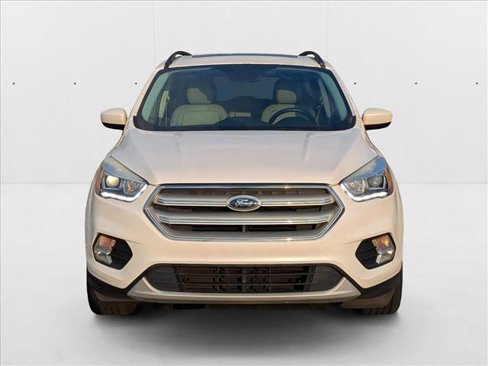 Used 2018 Ford Escape SEL image 2