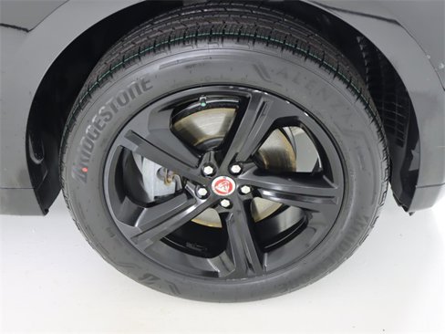 Used 2019 Jaguar F-PACE R-Sport image 9