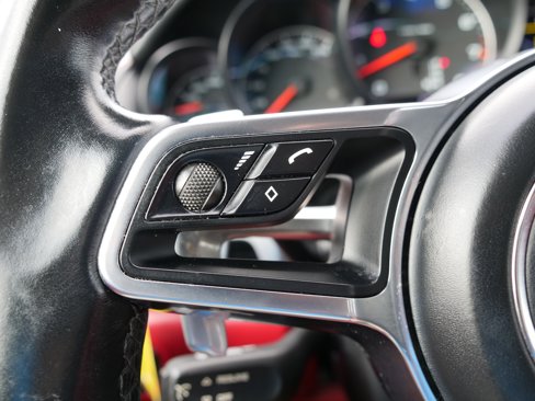 Used 2018 Porsche Cayenne Platinum Edition w/ Premium Package image 20