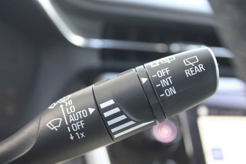 Used 2023 Chevrolet Bolt EUV Premier w/ Sun & Sound Package image 33
