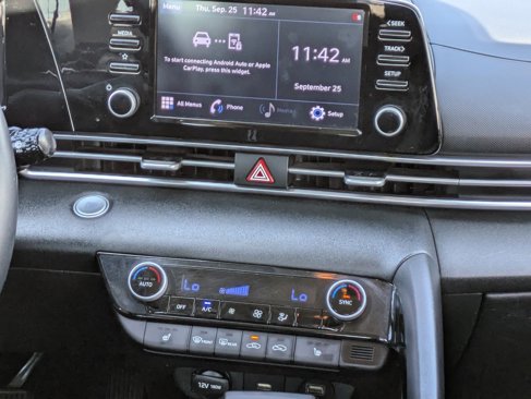 Used 2021 Hyundai Elantra SEL w/ Convenience Package image 18