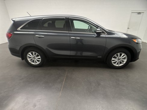 Used 2020 Kia Sorento LX image 10