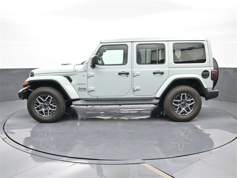 Used 2024 Jeep Wrangler Sahara w/ Technology Group image 2