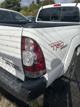 Used 2010 Toyota Tacoma PreRunner image 4