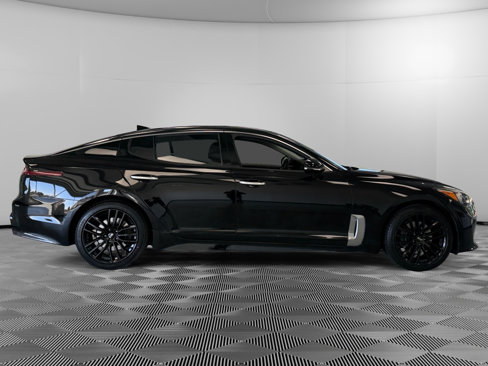 Used 2018 Kia Stinger image 9