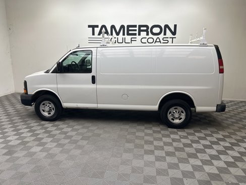 Used 2015 Chevrolet Express 2500 image 6