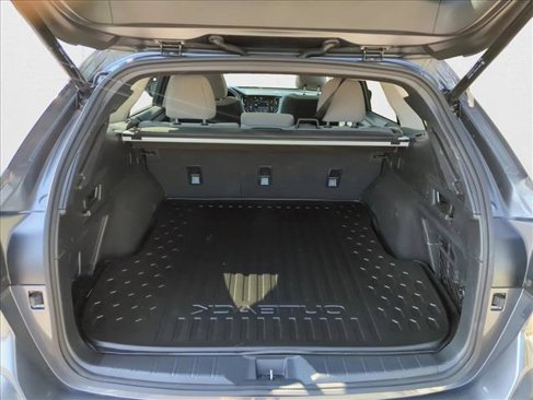 Used 2023 Subaru Outback Premium image 7