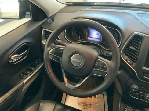 Used 2022 Jeep Cherokee Latitude Lux w/ Mopar Interior Package image 28