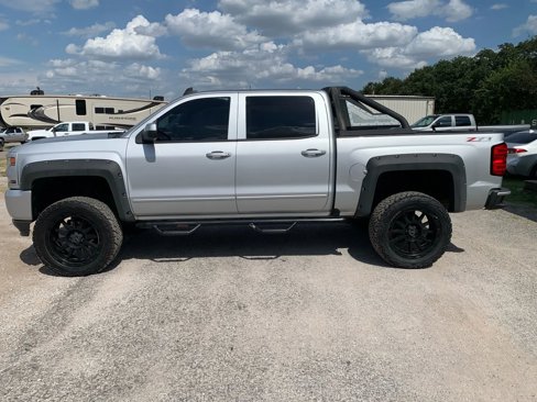 Used 2017 Chevrolet Silverado 1500 LT w/ LT Convenience Package image 2