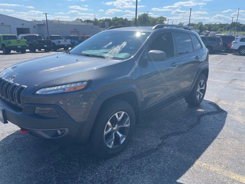 Used 2016 Jeep Cherokee Trailhawk w/ Comfort/Convenience Group image 1