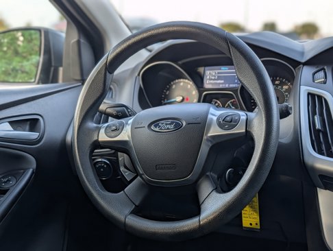 Used 2014 Ford Focus SE w/ SE Winter Package image 13