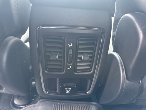 Used 2020 Jeep Grand Cherokee Laredo image 8