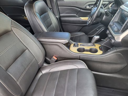 Used 2019 GMC Acadia Denali image 10