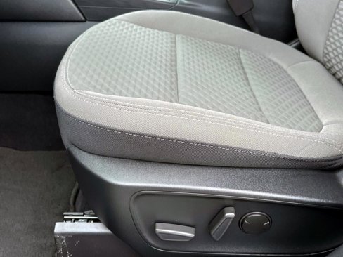 Used 2021 Ford Escape SE image 22
