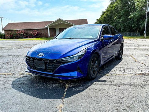 Used 2021 Hyundai Elantra SEL w/ Convenience Package image 3