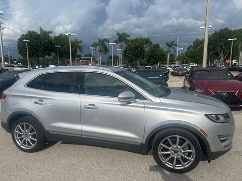 Used 2019 Lincoln MKC Reserve image 2
