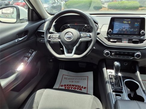 Used 2022 Nissan Altima 2.5 SV image 9