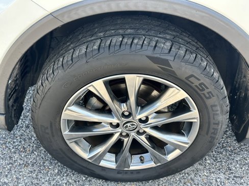 Used 2018 Toyota RAV4 Limited image 14