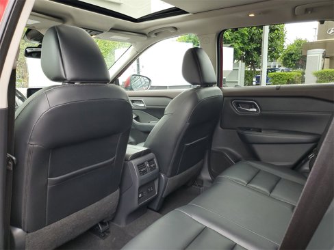 Used 2021 Nissan Rogue SL image 10