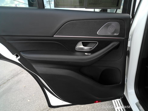 Certified 2022 Mercedes-Benz GLE 350 w/ Premium Package image 16