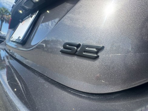 Used 2023 Toyota Camry SE image 10