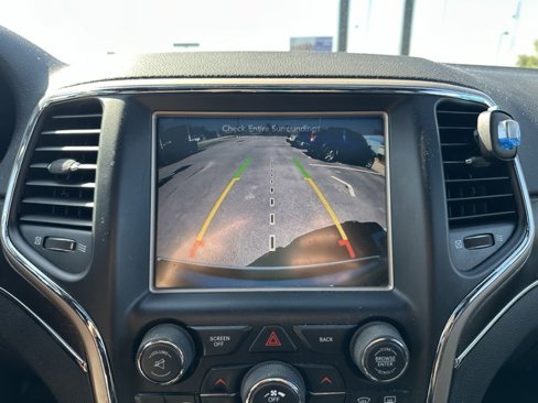 Used 2016 Jeep Grand Cherokee Limited image 24