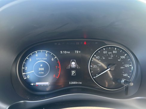 Used 2023 Nissan Kicks SR w/ SR Premium Package image 12