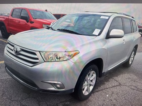 Used 2012 Toyota Highlander SE image 1