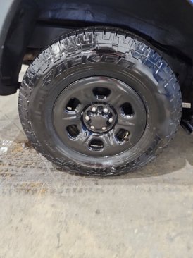 Used 2015 Nissan Xterra X image 3