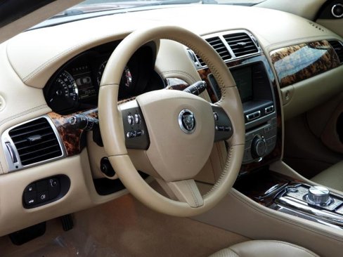 Used 2011 Jaguar XK Coupe image 39