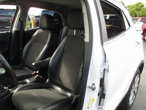 Used 2020 Buick Encore Preferred image 14