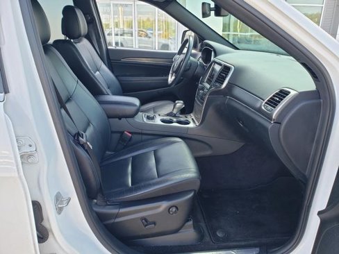 Used 2018 Jeep Grand Cherokee Limited image 20