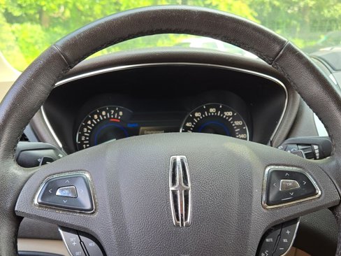Used 2017 Lincoln MKC Premiere image 28
