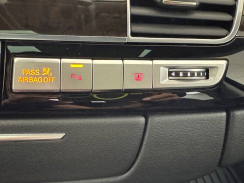 Used 2015 Audi A8 L 4.0T w/ Premium Package image 27